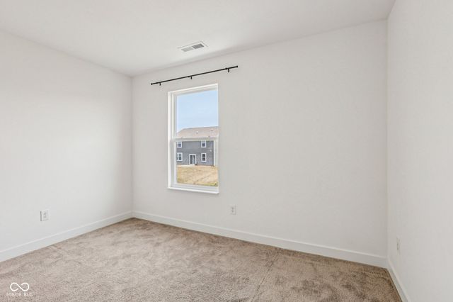 2221 Boxwood Drive, Greenfield, IN 46140