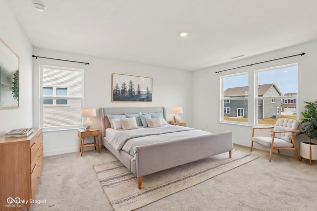 2221 Boxwood Drive, Greenfield, IN 46140