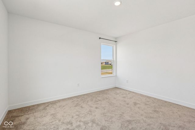 2221 Boxwood Drive, Greenfield, IN 46140