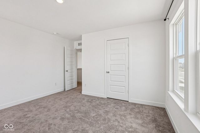 2221 Boxwood Drive, Greenfield, IN 46140