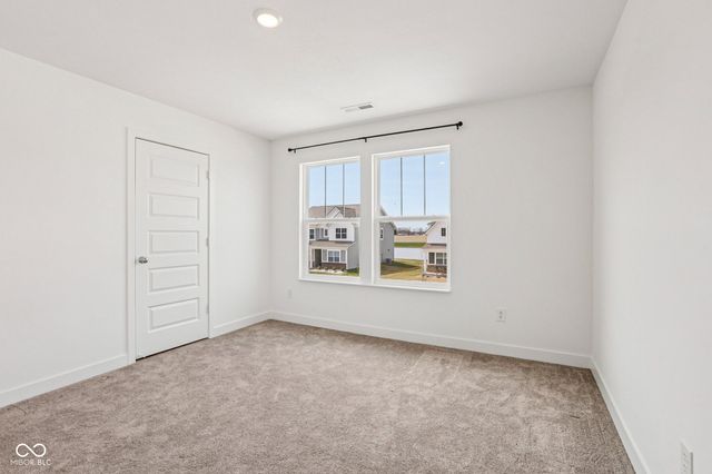 2221 Boxwood Drive, Greenfield, IN 46140