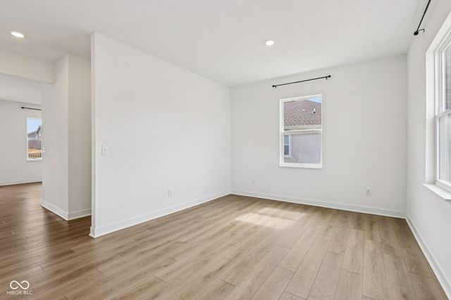 2221 Boxwood Drive, Greenfield, IN 46140