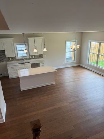 1081 Squirrel Nest Lane, Lexington, KY 40509