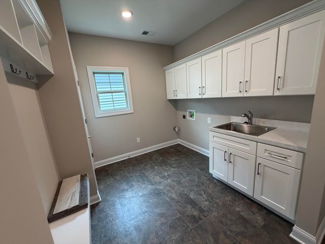 1081 Squirrel Nest Lane, Lexington, KY 40509
