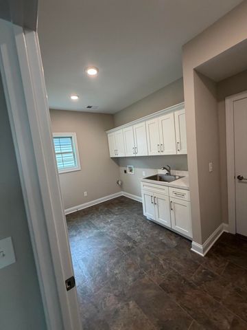 1081 Squirrel Nest Lane, Lexington, KY 40509