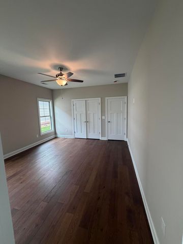 1081 Squirrel Nest Lane, Lexington, KY 40509
