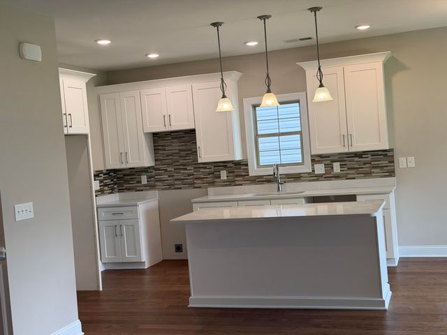 1081 Squirrel Nest Lane, Lexington, KY 40509