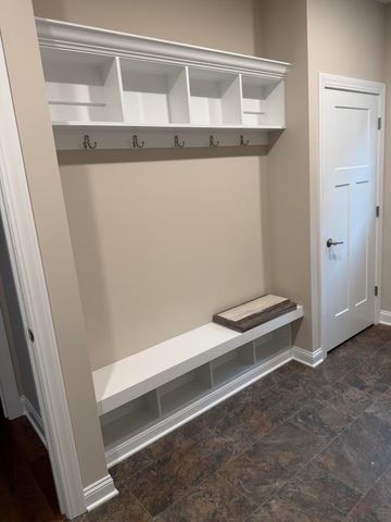 1081 Squirrel Nest Lane, Lexington, KY 40509