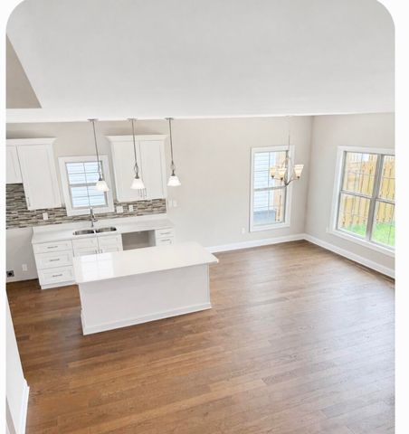 1081 Squirrel Nest Lane, Lexington, KY 40509
