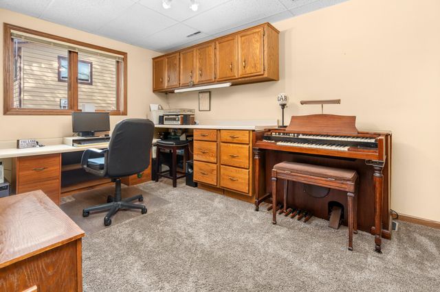 2043 W Highview Drive, Sauk Rapids, MN 56379