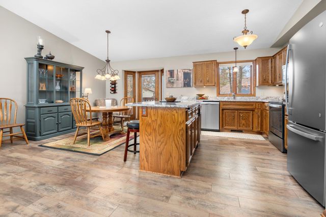 2043 W Highview Drive, Sauk Rapids, MN 56379
