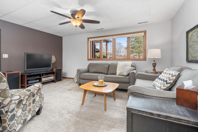 2043 W Highview Drive, Sauk Rapids, MN 56379