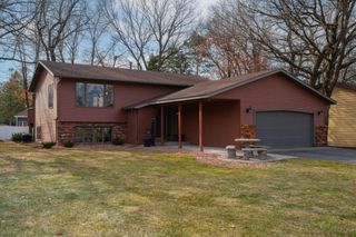 2043 W Highview Drive, Sauk Rapids, MN 56379