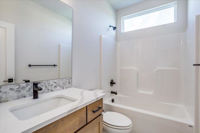 4455 N Grey Meadows St, Maize, KS 67101