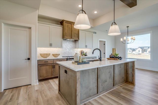 4455 N Grey Meadows St, Maize, KS 67101