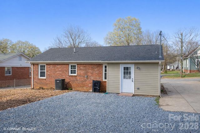 225 Brevard Street, Statesville, NC 28677