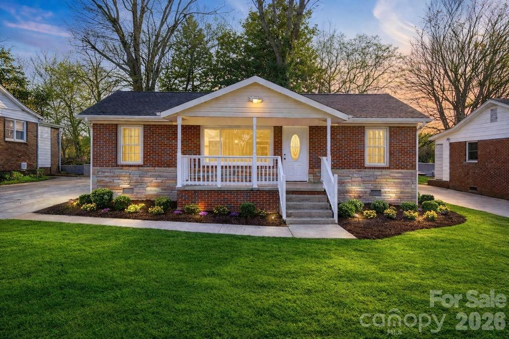 225 Brevard Street, Statesville, NC 28677