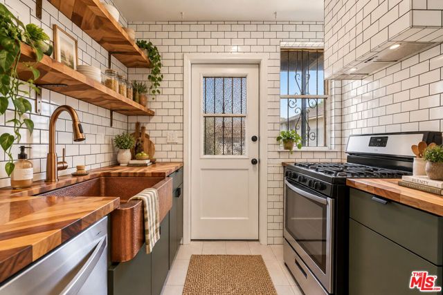 5641 Clemson Street, Los Angeles, CA 90016