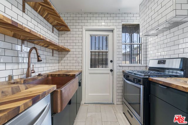 5641 Clemson Street, Los Angeles, CA 90016