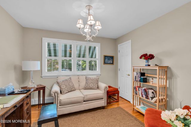 86 Laurel Drive, Fair Haven, NJ 07704