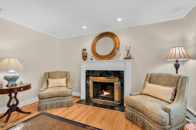 86 Laurel Drive, Fair Haven, NJ 07704