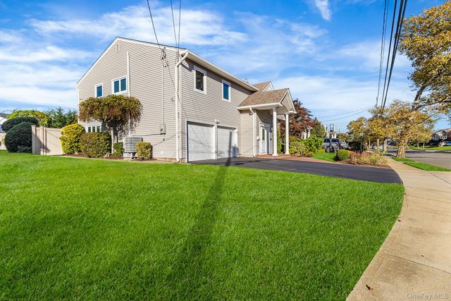 3034 Bond Drive, Merrick, NY 11566