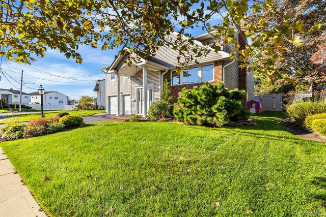 3034 Bond Drive, Merrick, NY 11566