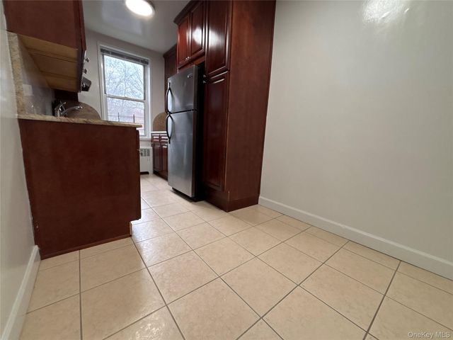 50 S Middle Neck Road 1P, Great Neck, NY 11021