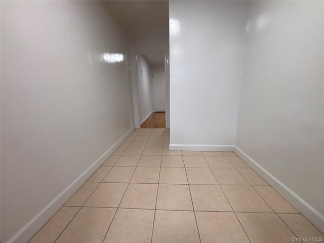 50 S Middle Neck Road 1P, Great Neck, NY 11021