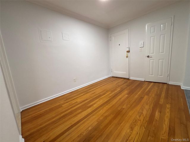 50 S Middle Neck Road 1P, Great Neck, NY 11021