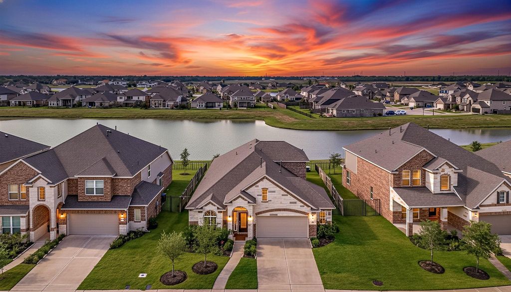 77 Indian Wells Drive, Manvel, TX 77578