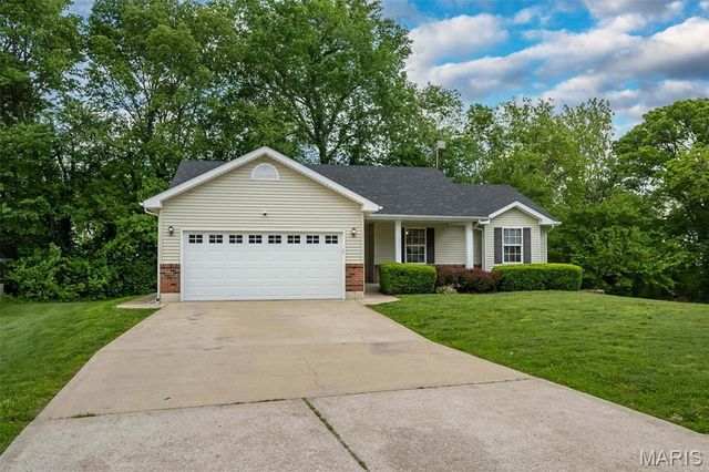 344 Fourbush Court, Winfield, MO 63389