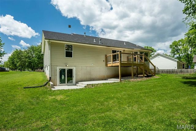 344 Fourbush Court, Winfield, MO 63389