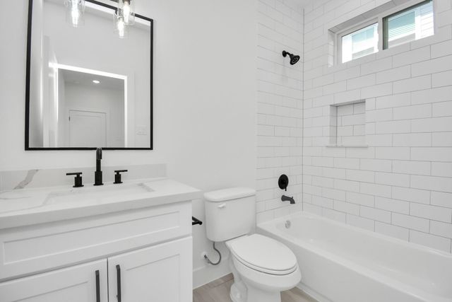 3036 Live Oak Street, Houston, TX 77004