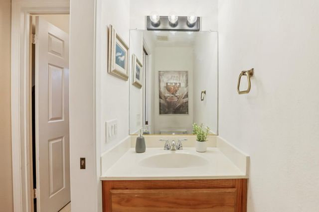 7064 San Jacinto Ct, Citrus Heights, CA 95621