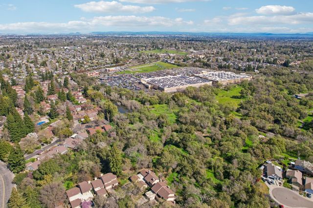 7064 San Jacinto Ct, Citrus Heights, CA 95621