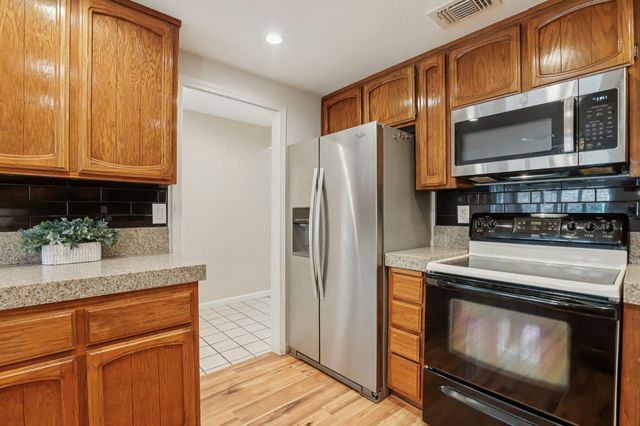 7064 San Jacinto Ct, Citrus Heights, CA 95621