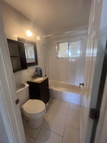 2732 NE 12th Avenue, Pompano Beach, FL 33064