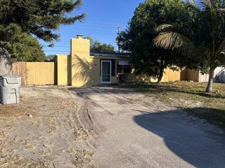 2732 NE 12th Avenue, Pompano Beach, FL 33064