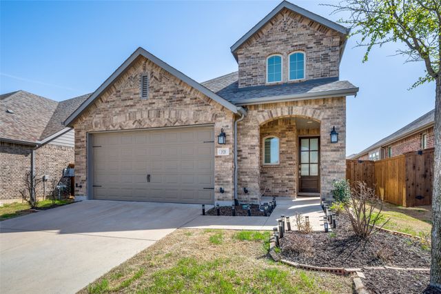 1520 Gelding Drive, Aubrey, TX 76227