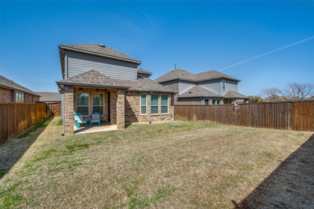 1520 Gelding Drive, Aubrey, TX 76227