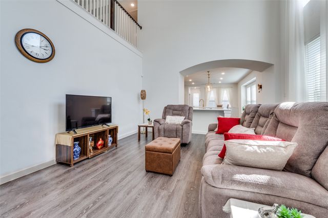 1520 Gelding Drive, Aubrey, TX 76227