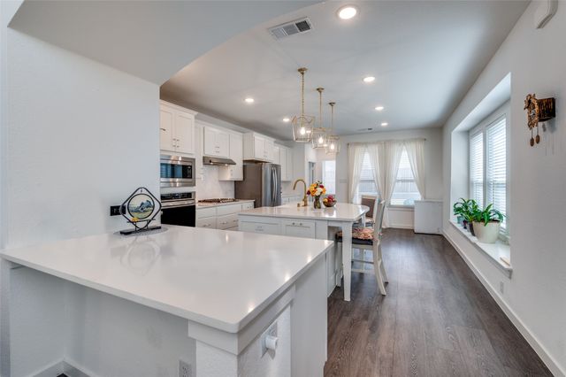 1520 Gelding Drive, Aubrey, TX 76227