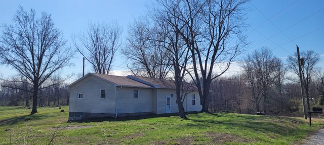 17860 N Woodlawn Lane, Woodlawn, IL 62898