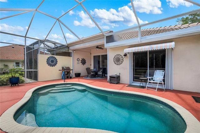 5887 Northridge DR N 13, Naples, FL 34110