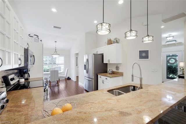 5887 Northridge DR N 13, Naples, FL 34110