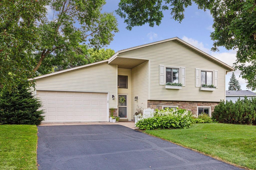 1719 Nokia Way, Eagan, MN 55122