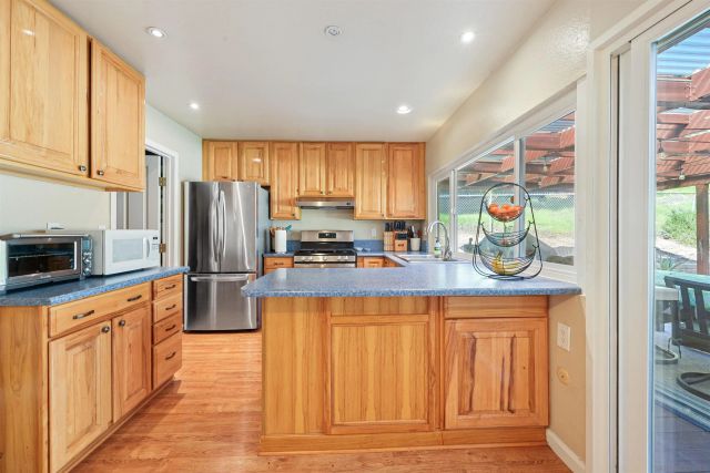 9916 Cardoza Dr, Santee, CA 92071