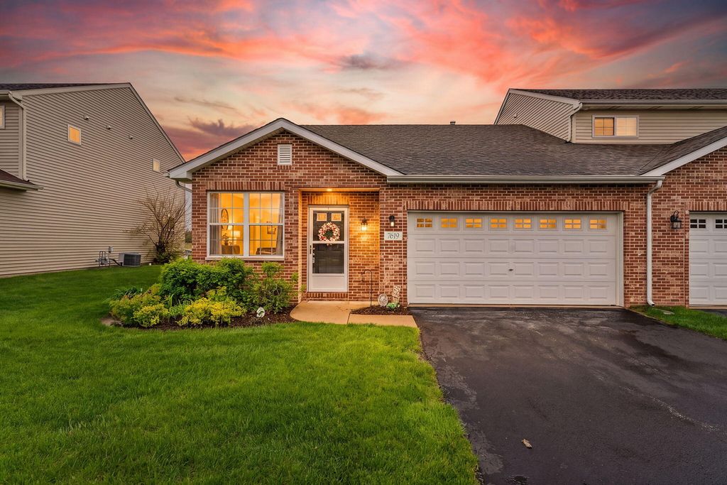 7619 E 112th Avenue, Crown Point, IN 46307