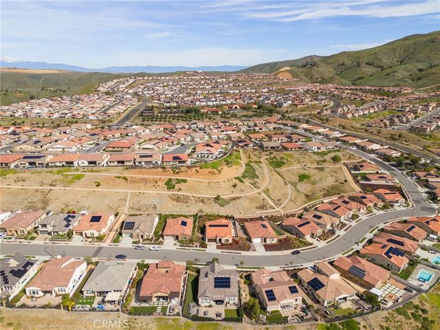 24528 Crestley Drive, Corona, CA 92883